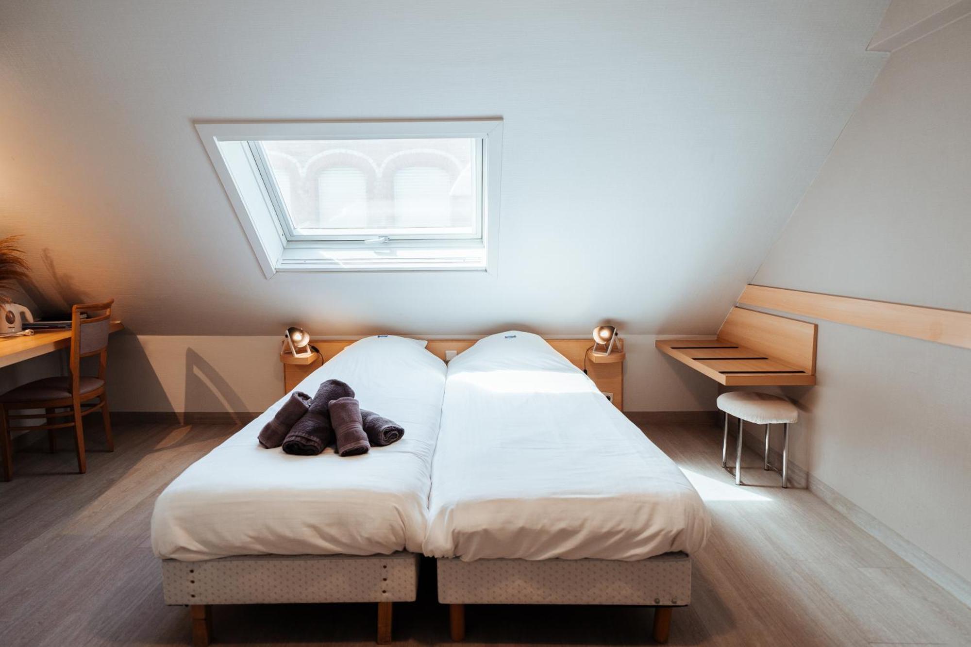 Hotel Brasserie De Beiaard Torhout Zewnętrze zdjęcie
