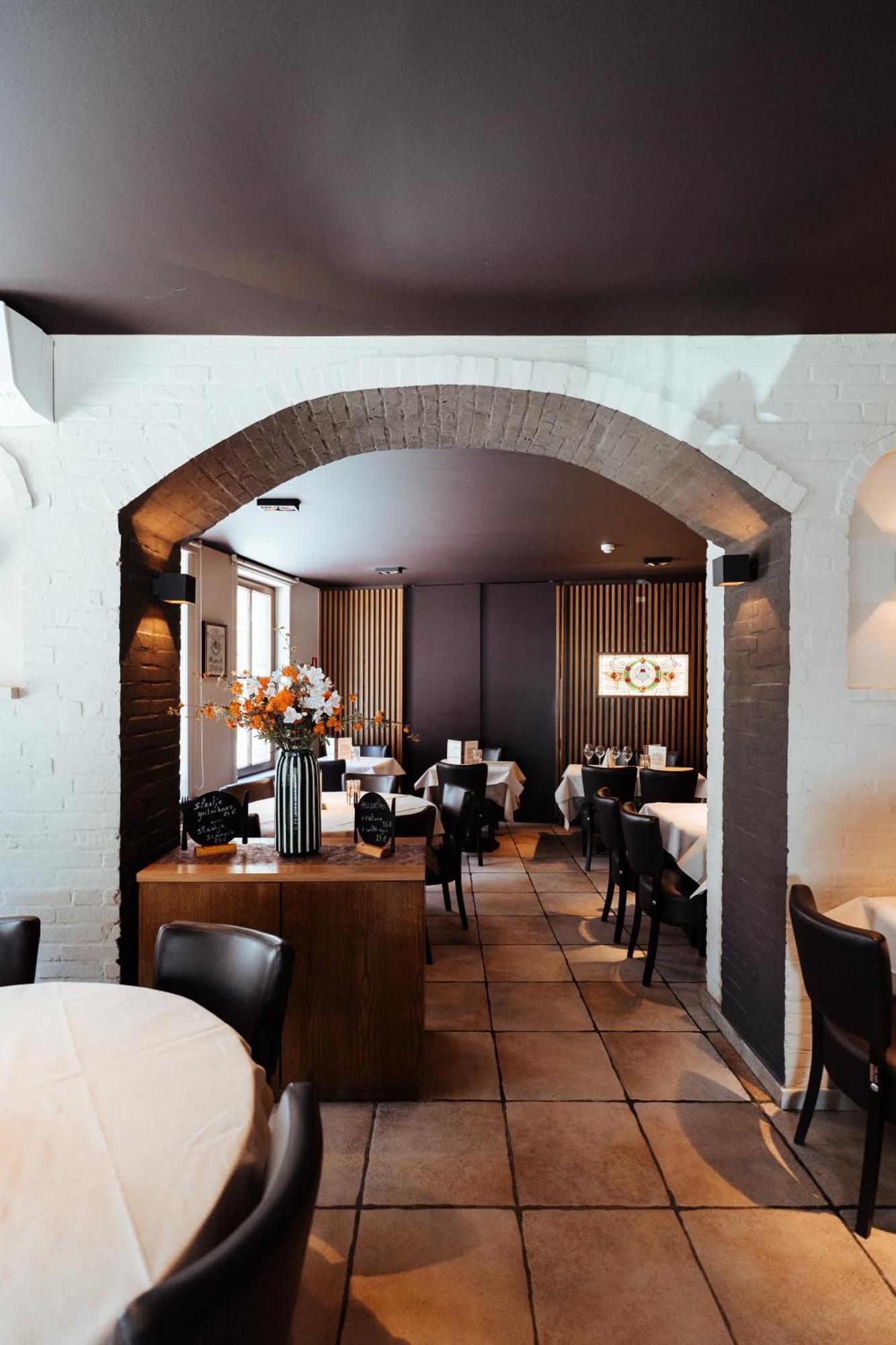 Hotel Brasserie De Beiaard Torhout Zewnętrze zdjęcie
